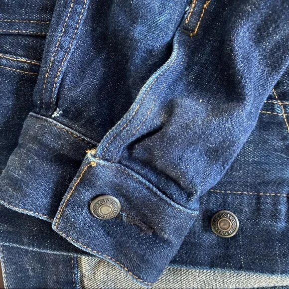 ❌SOLD❌ Gap dark wash denim jacket size extra small - Picture 7 of 7